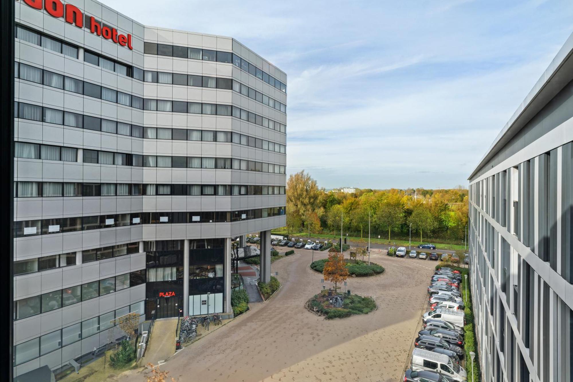 Corendon Amsterdam Schiphol Airport Aparthotel